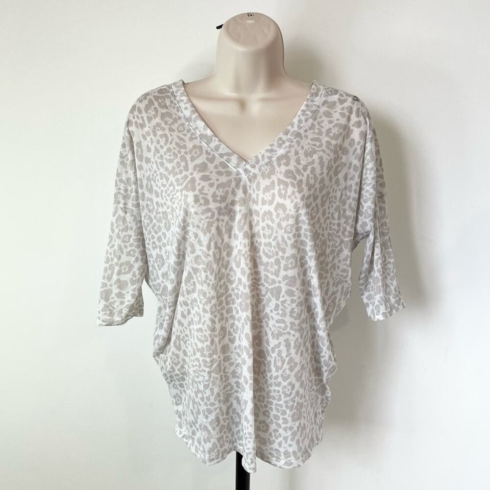 Express Sheer V Neck T Shirt White Cheetah Size Small Animal‎ Print Comfy Tee